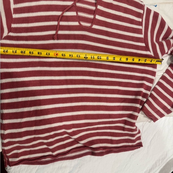 Cozy Red and White Cowl Neck Sweater - Picture 6 of 7